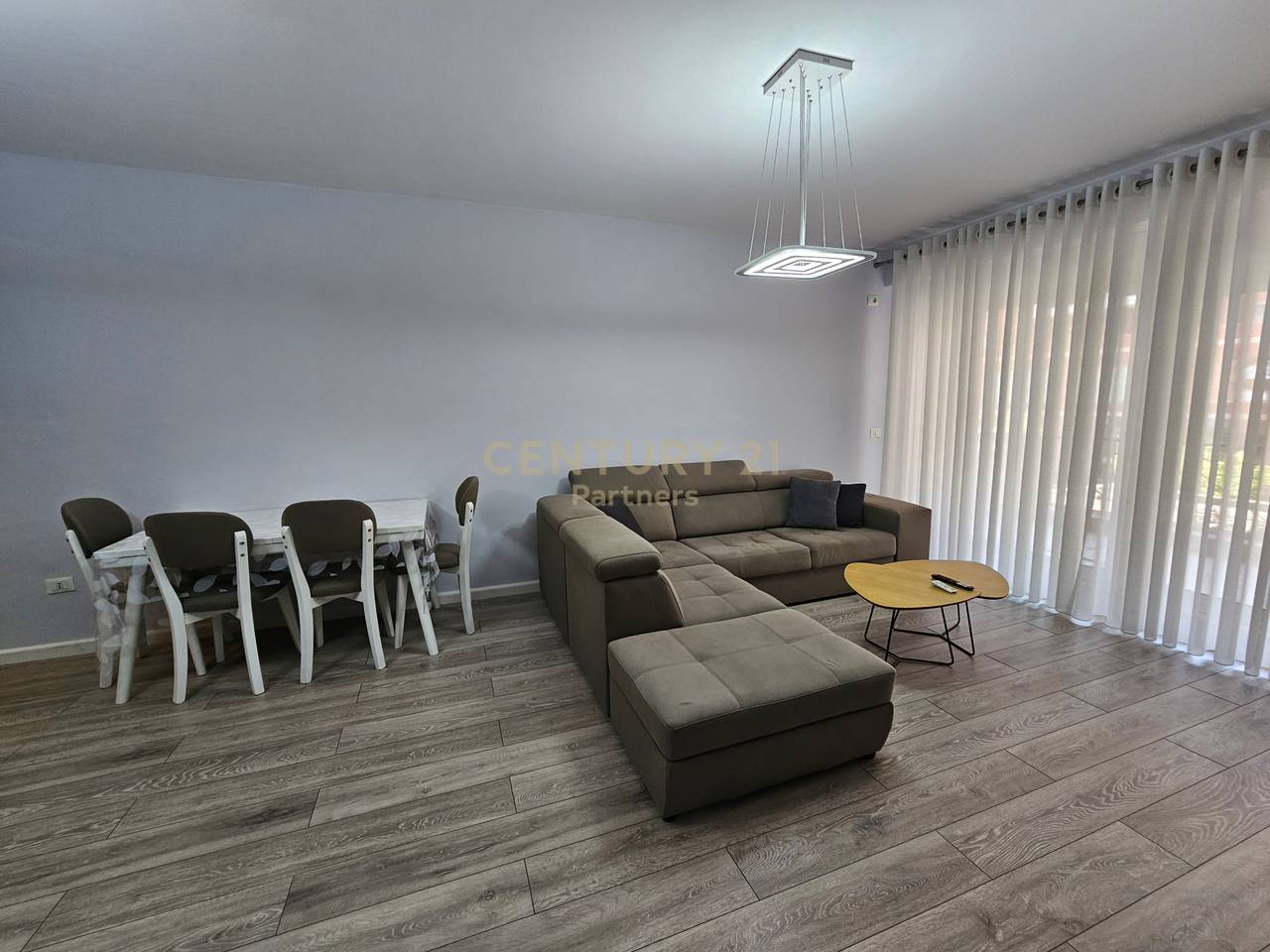 APARTAMENT 1+1 &amp; POST PARKIMI
 KOMPLEKSI  DELIJORGJ