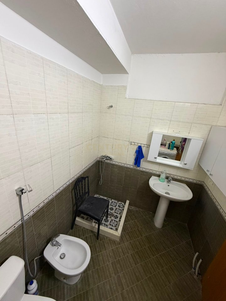 JEPET ME QIRA APARTAMENT 1+1+ PARKIM NE ASTIR!