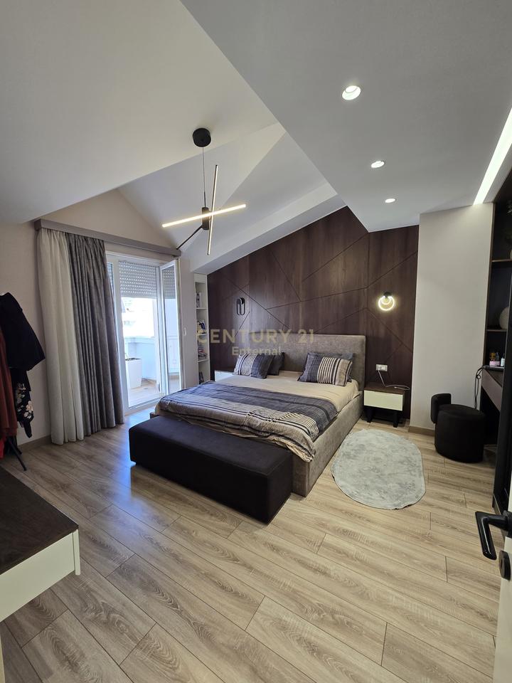 Penthouse 3+1+2+ 2 verandas +2 parking spaces