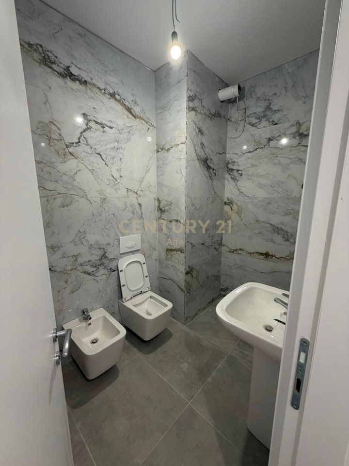 Apartament 3+1+2 me Qira në Univers City | Kati 5 | Post Parkimi + Depo | 500€/Muaj