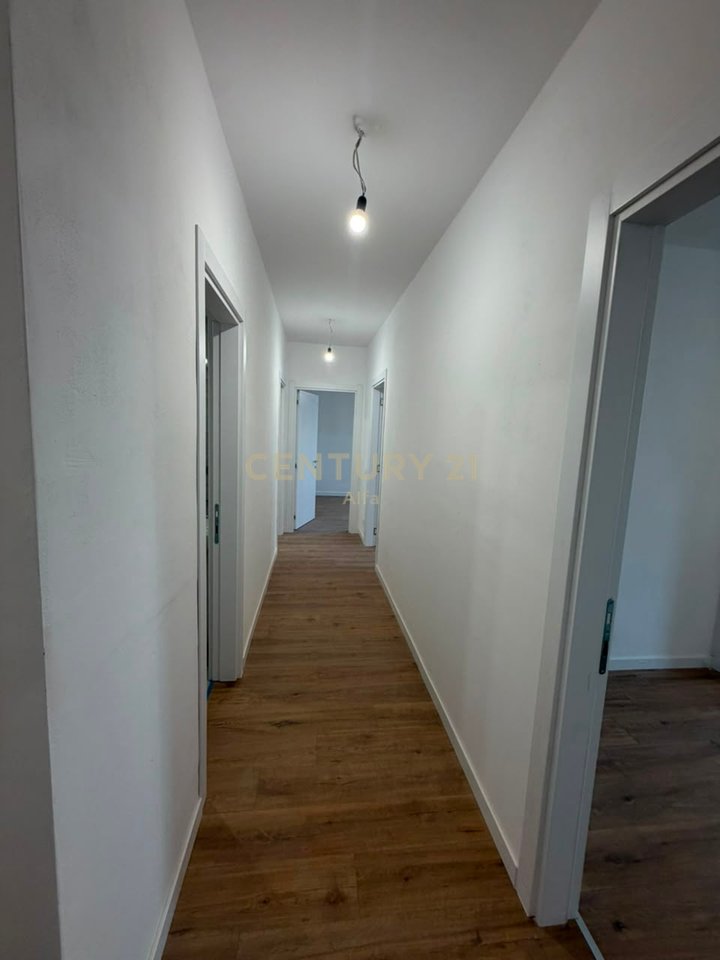 Apartament 3+1+2 me Qira në Univers City | Kati 5 | Post Parkimi + Depo | 500€/Muaj