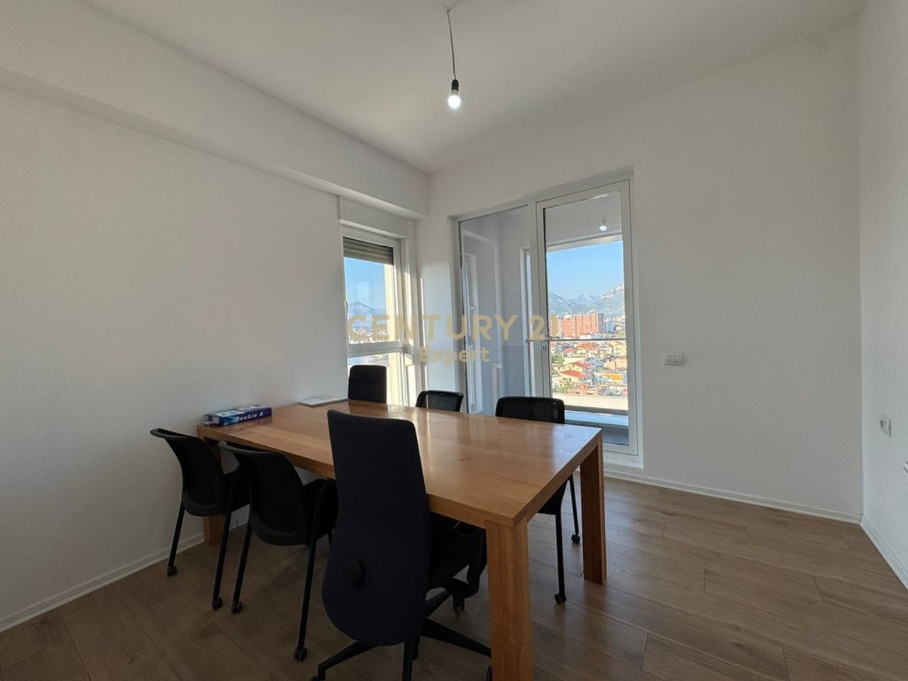 AFFITTIAMO UFFICIO CON 3 AMBIENTI DI LAVORO PRESSO LA RESIDENZA SIRI 2!