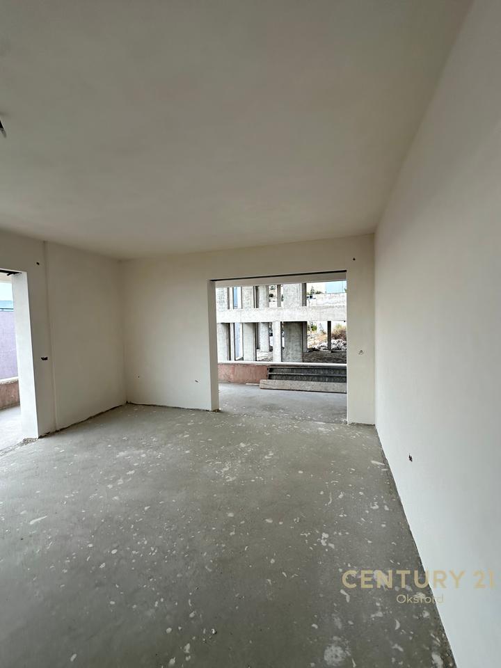 2+1+2 Apartment with Large Veranda for Sale in Saranda