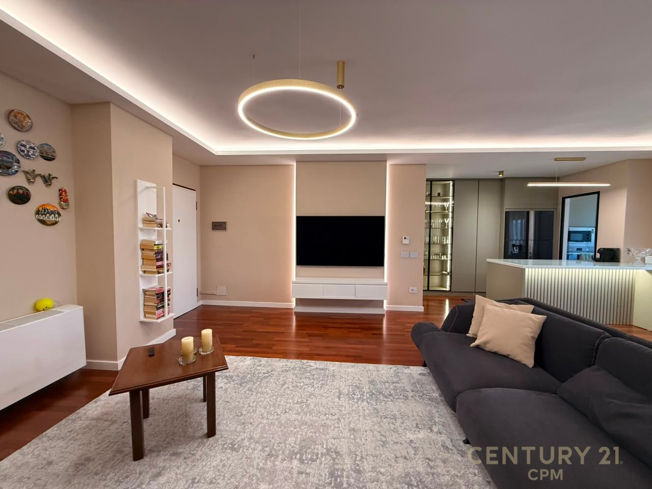 JEPET ME QIRA APARTAMENT 3+1+ GARAZH TEK AMBASADA AMERIKANE !
