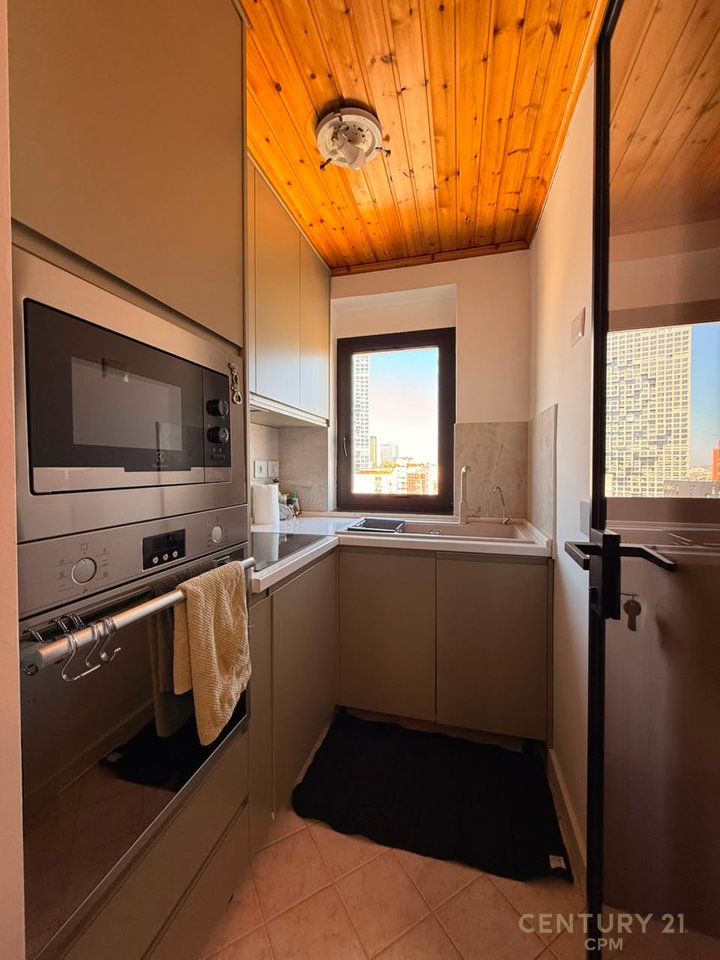 JEPET ME QIRA APARTAMENT 3+1+ GARAZH TEK AMBASADA AMERIKANE !