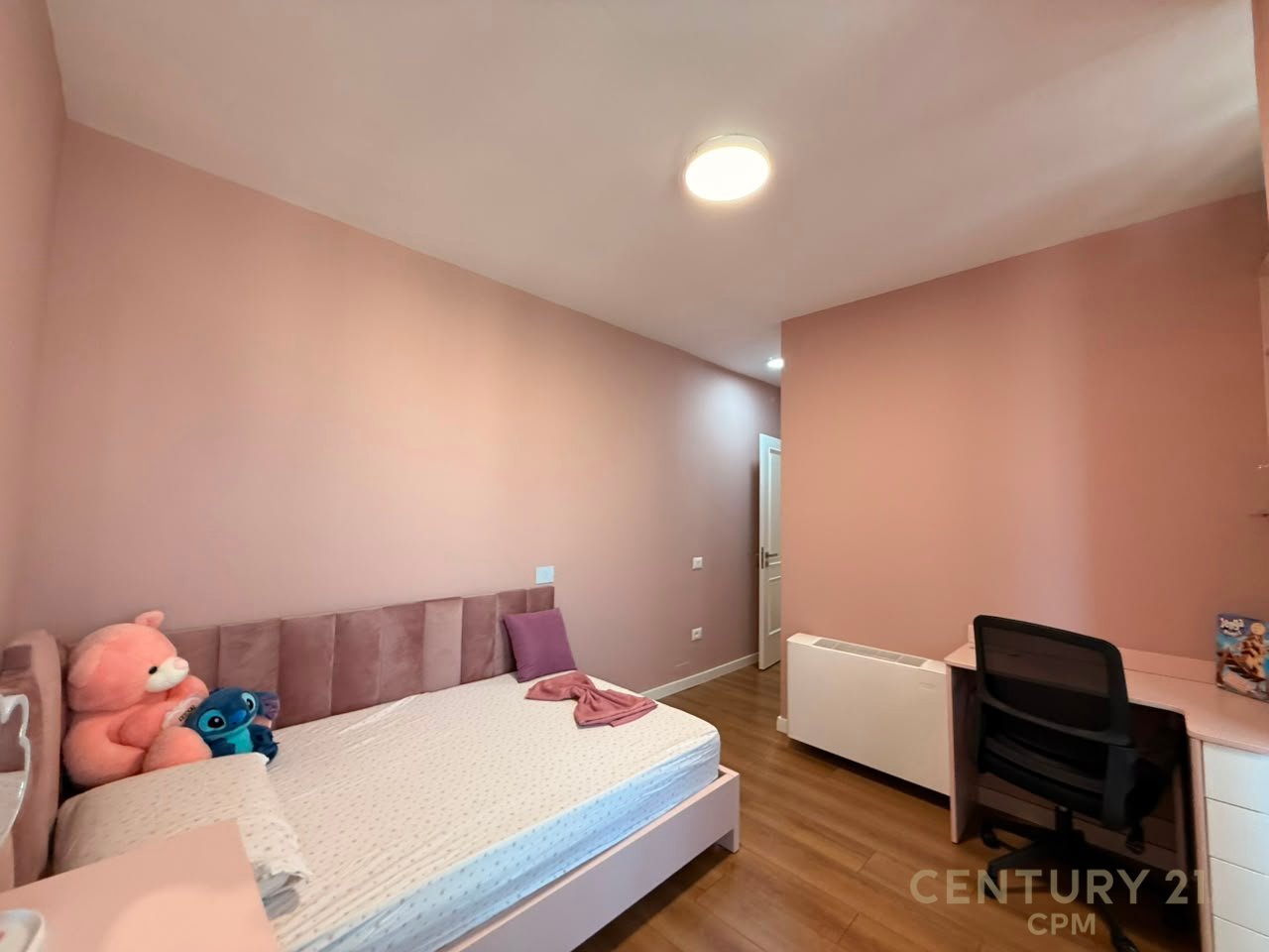 JEPET ME QIRA APARTAMENT 3+1+ GARAZH TEK AMBASADA AMERIKANE !