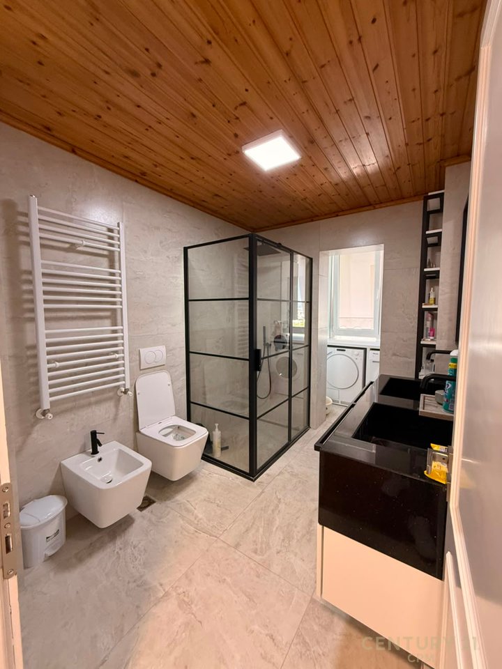 JEPET ME QIRA APARTAMENT 3+1+ GARAZH TEK AMBASADA AMERIKANE !