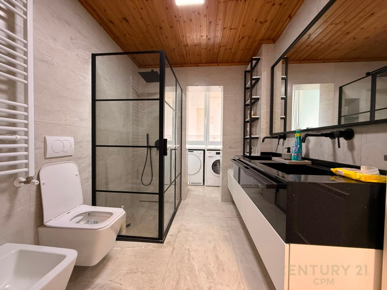 JEPET ME QIRA APARTAMENT 3+1+ GARAZH TEK AMBASADA AMERIKANE !