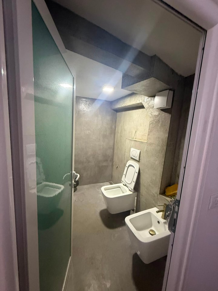 🏢 DYQAN ME QIRA –BUZE RRUGE, ASTIR