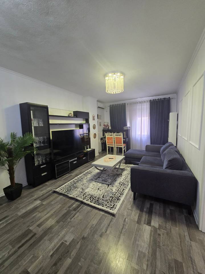 Apartment 1+1 for Rent at Komuna e Parisit