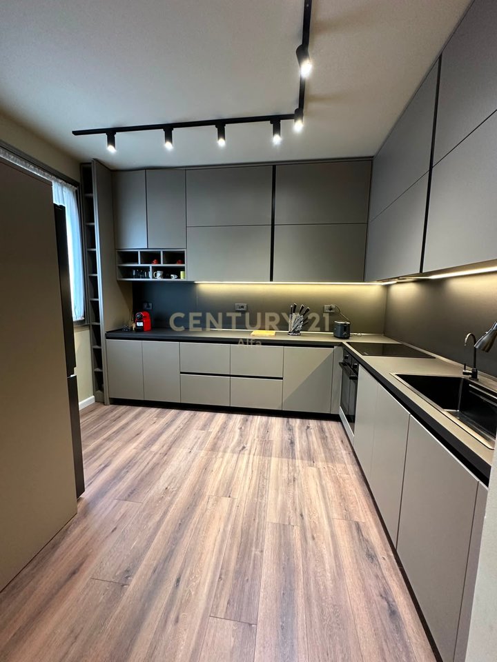 FOR RENT APARTMENT 3+1+2 AT THE NOBIS COMPLEX, TIRANA