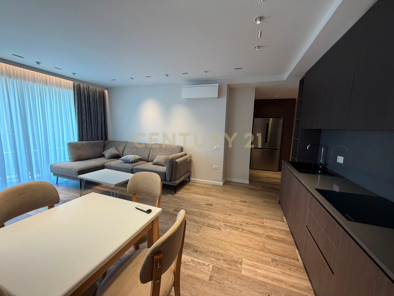 Premium Apartment 2+1+2 with Brand New Furniture + Parking in Donika Center