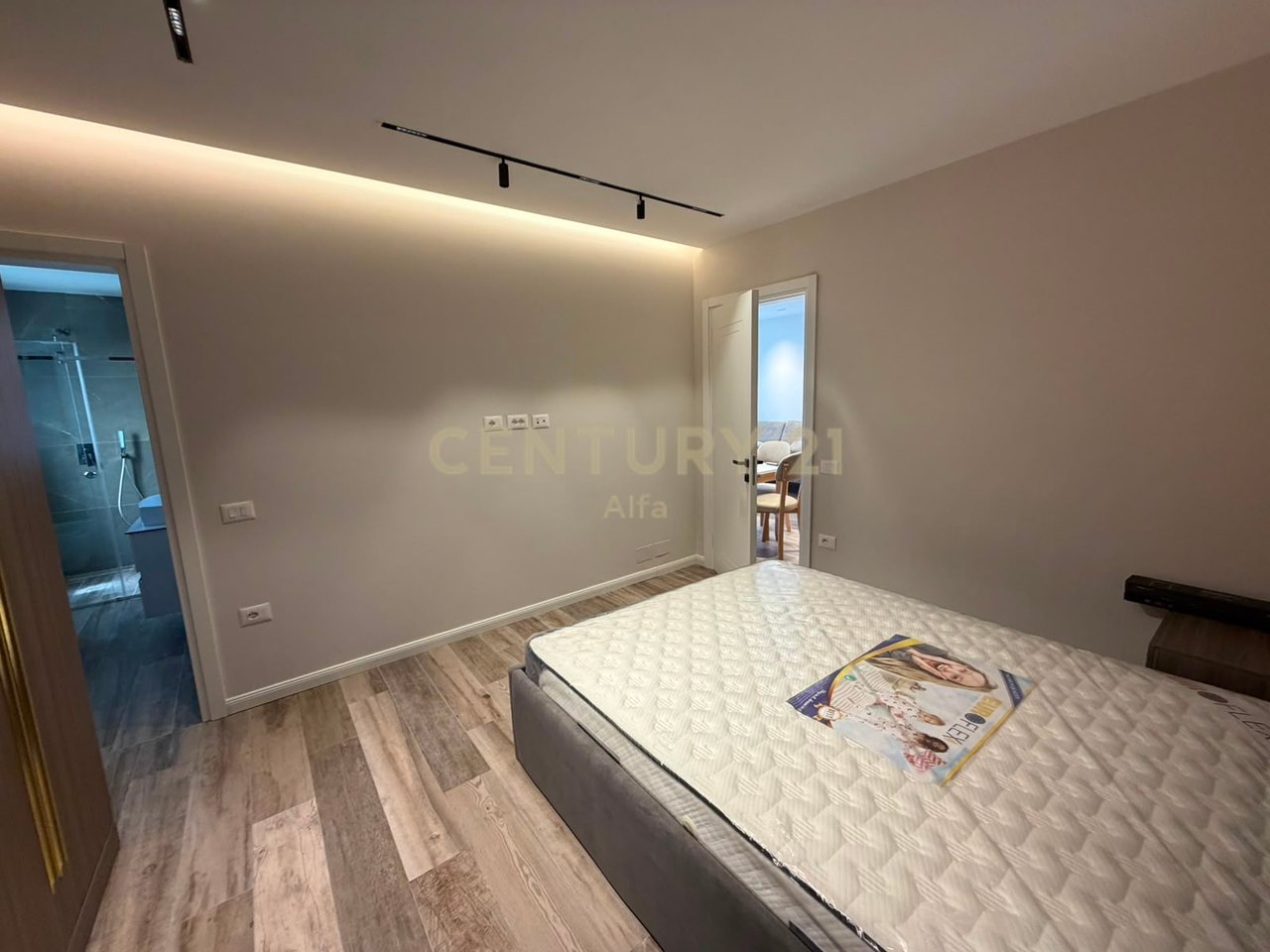Premium Apartment 2+1+2 with Brand New Furniture + Parking in Donika Center
