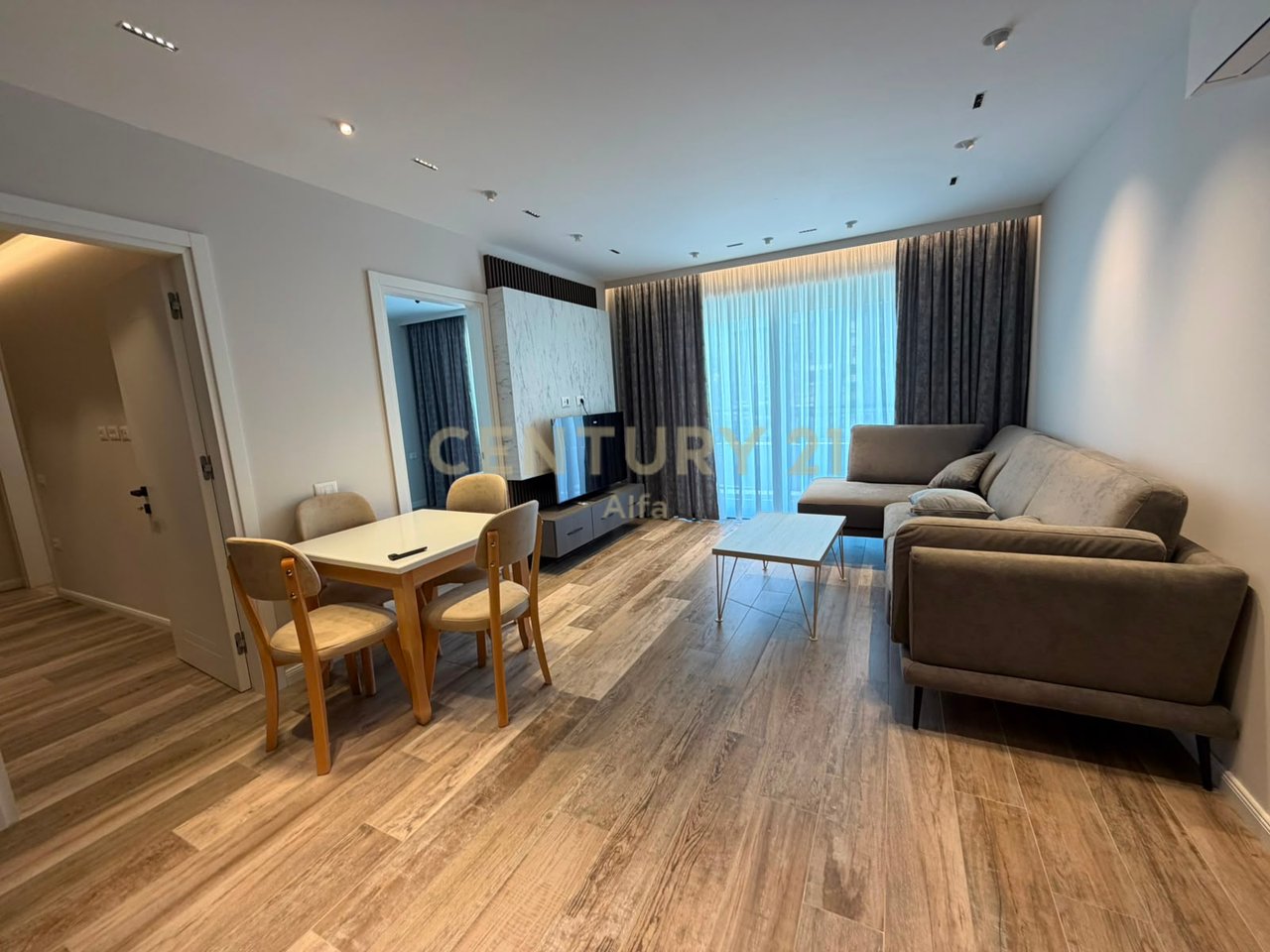 Premium Apartment 2+1+2 with Brand New Furniture + Parking in Donika Center