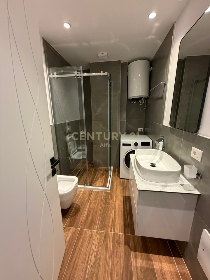 Premium Apartment 1+1 + Parking – Donika Center, Tirana