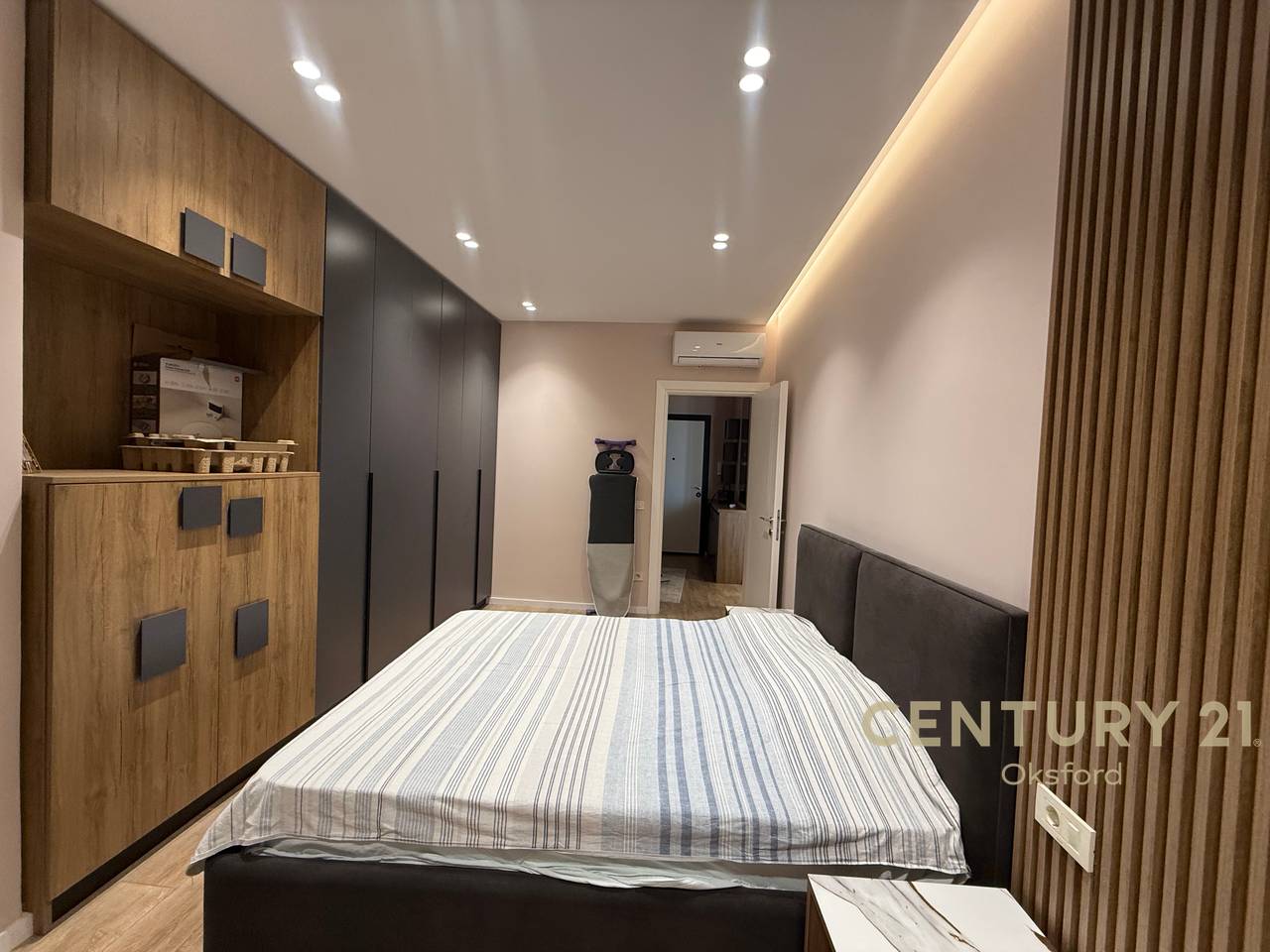 Japim me qira apartament 1+1,tek Zogu I Zi!