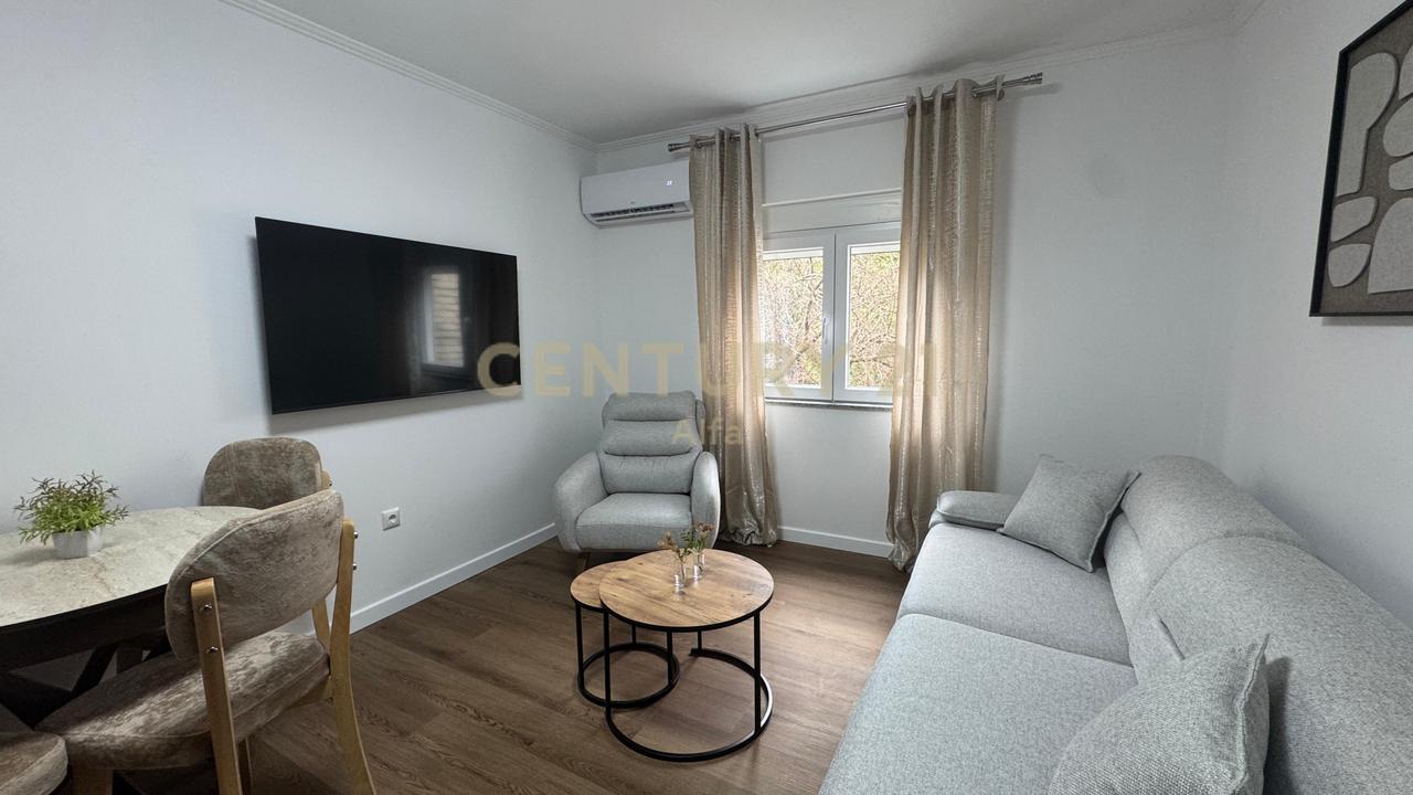 Jepet me qira apartament 2+1 në zonën e Oxhakut !
