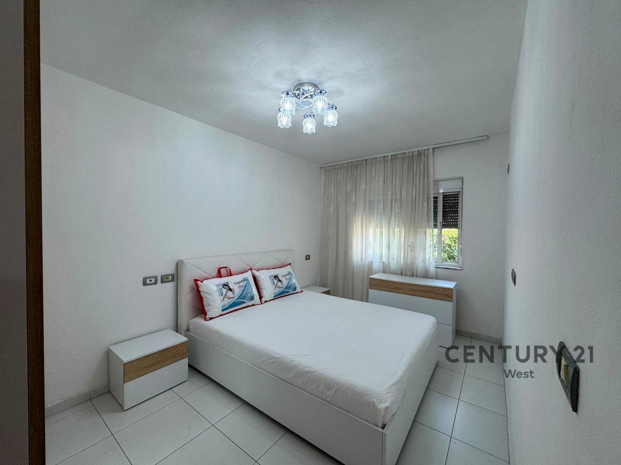 Apartament 3+1 me qera te Rruga Bardhyl
