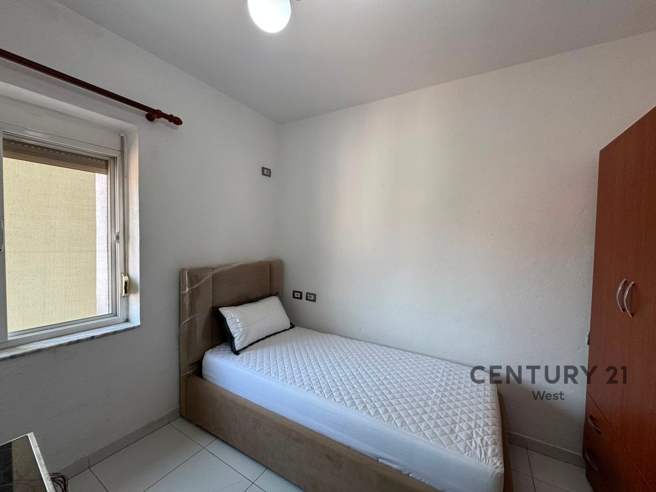 Apartament 3+1 me qera te Rruga Bardhyl