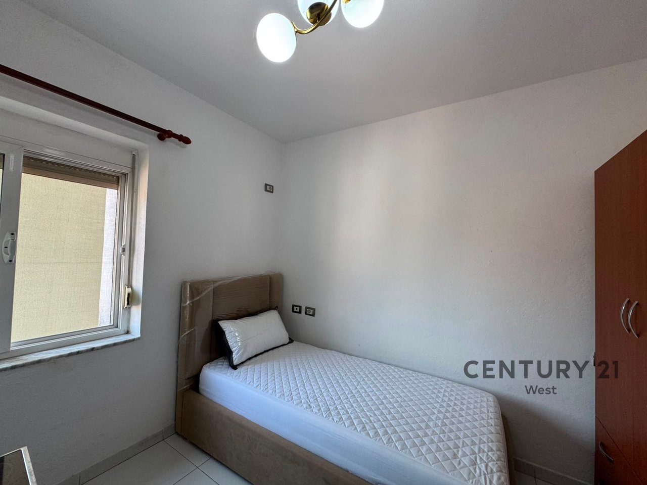 Apartament 3+1 me qera te Rruga Bardhyl