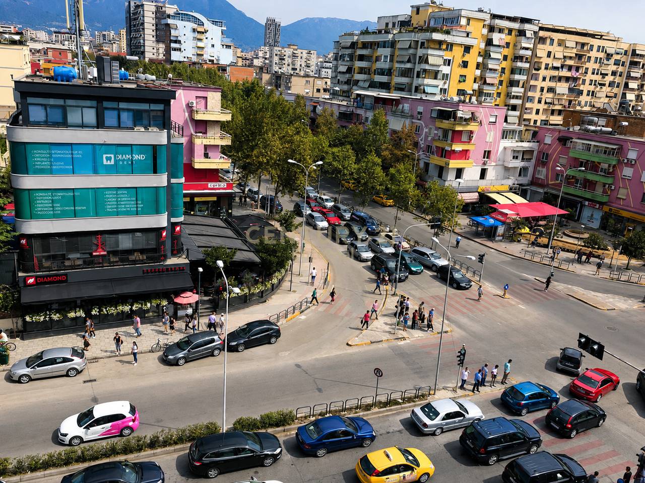 21 Dhjetori - Shitet 1+1 80m2 Kati i 9 Me Ashensor Dhe Mundesi Ndarje Ne 2+1