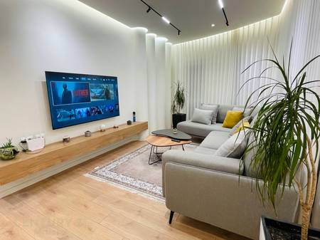 JEPET ME QIRA APARTAMENT 2+1+2, ZOGU I ZI!