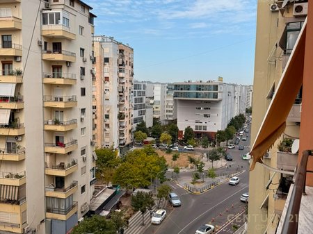 AFFITTASI APPARTAMENTO 2+1 ADATTO VICINO AL COMUNE DI PARIGI !