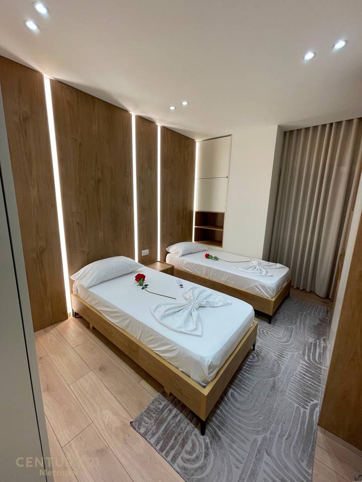 JEPET ME QIRA APARTAMENT 2+1+2, ZOGU I ZI!