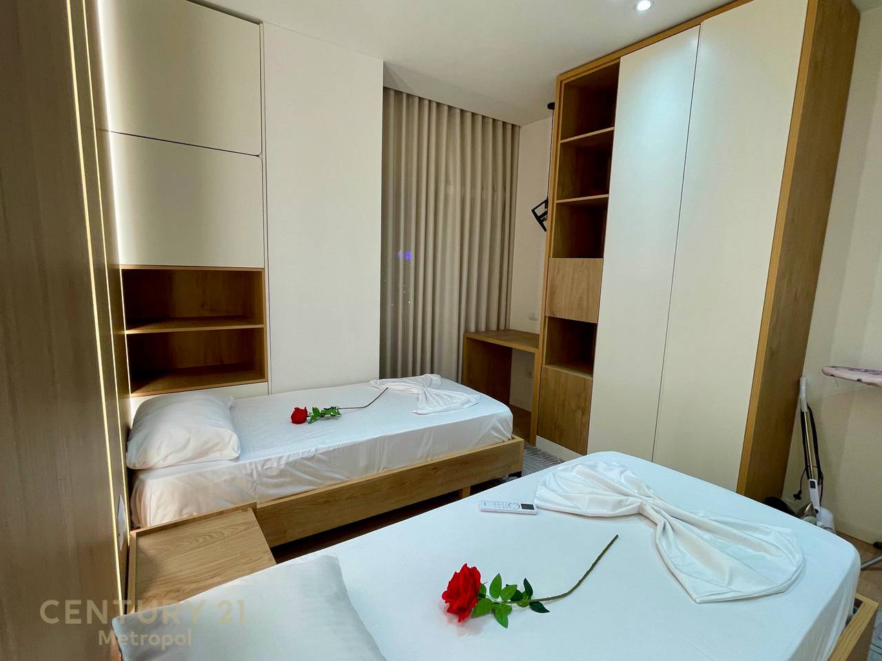 JEPET ME QIRA APARTAMENT 2+1+2, ZOGU I ZI!