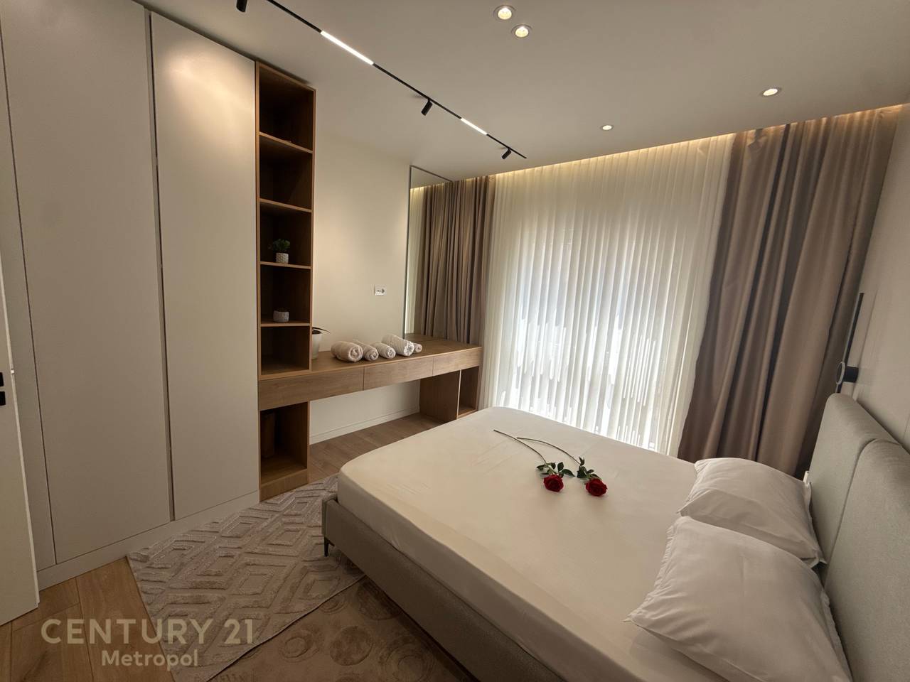 JEPET ME QIRA APARTAMENT 2+1+2, ZOGU I ZI!