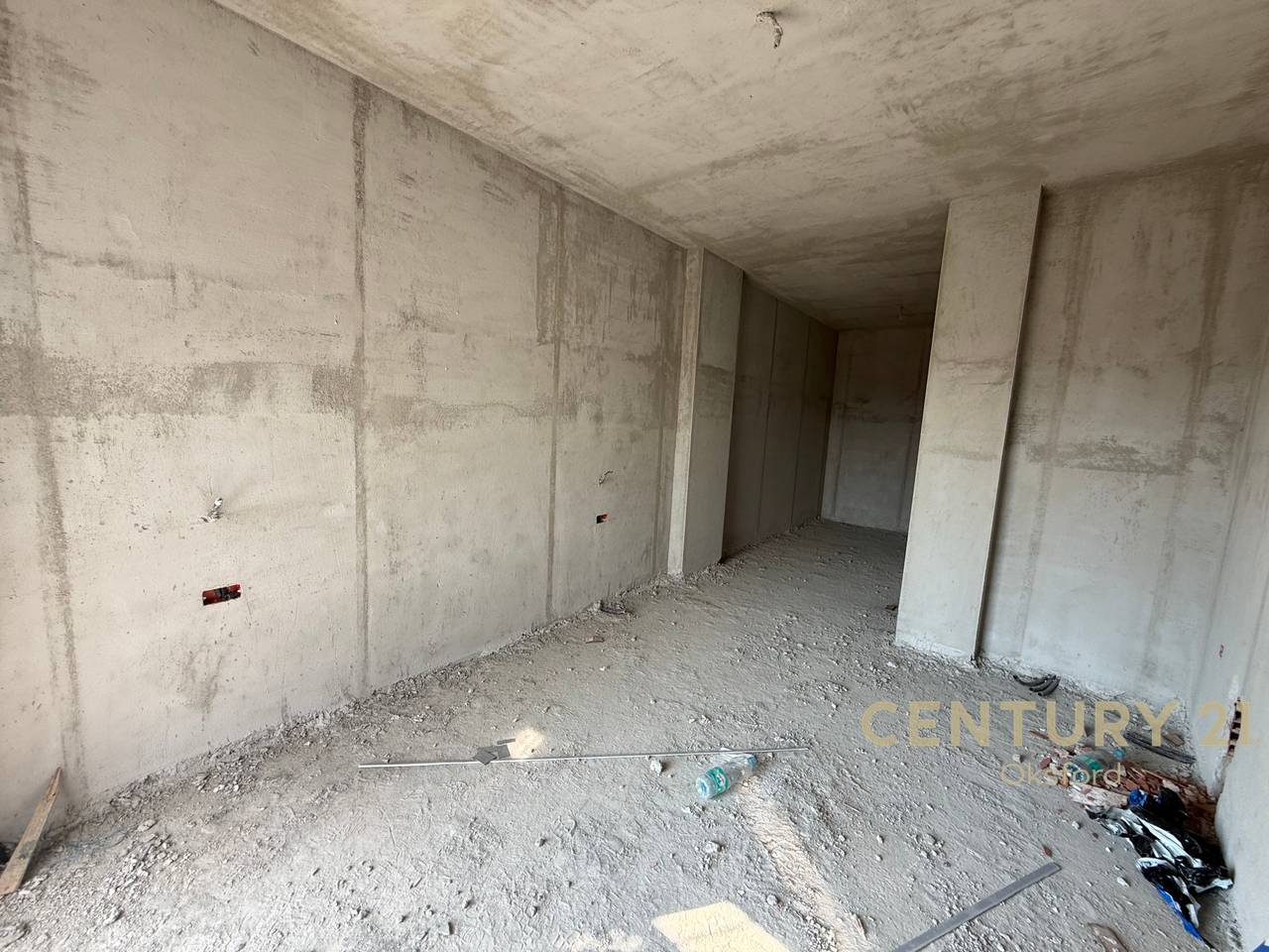 Okazion! Apartament në shitje 2+1, pranë ish Fushës së Aviacionit!