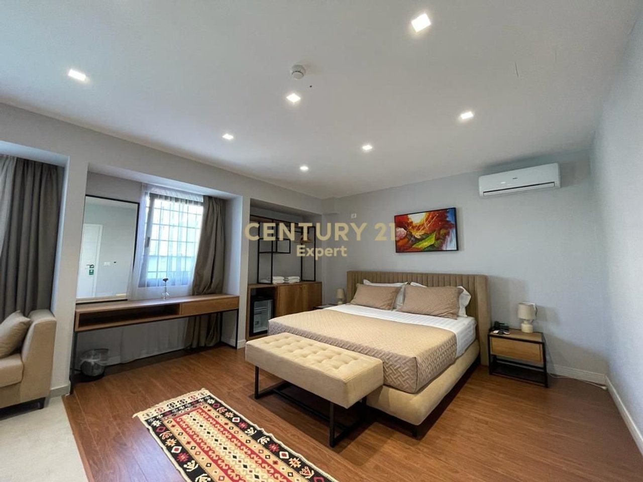 WE RENT HOTEL NEAR THE MORTGAGE, TIRANA!