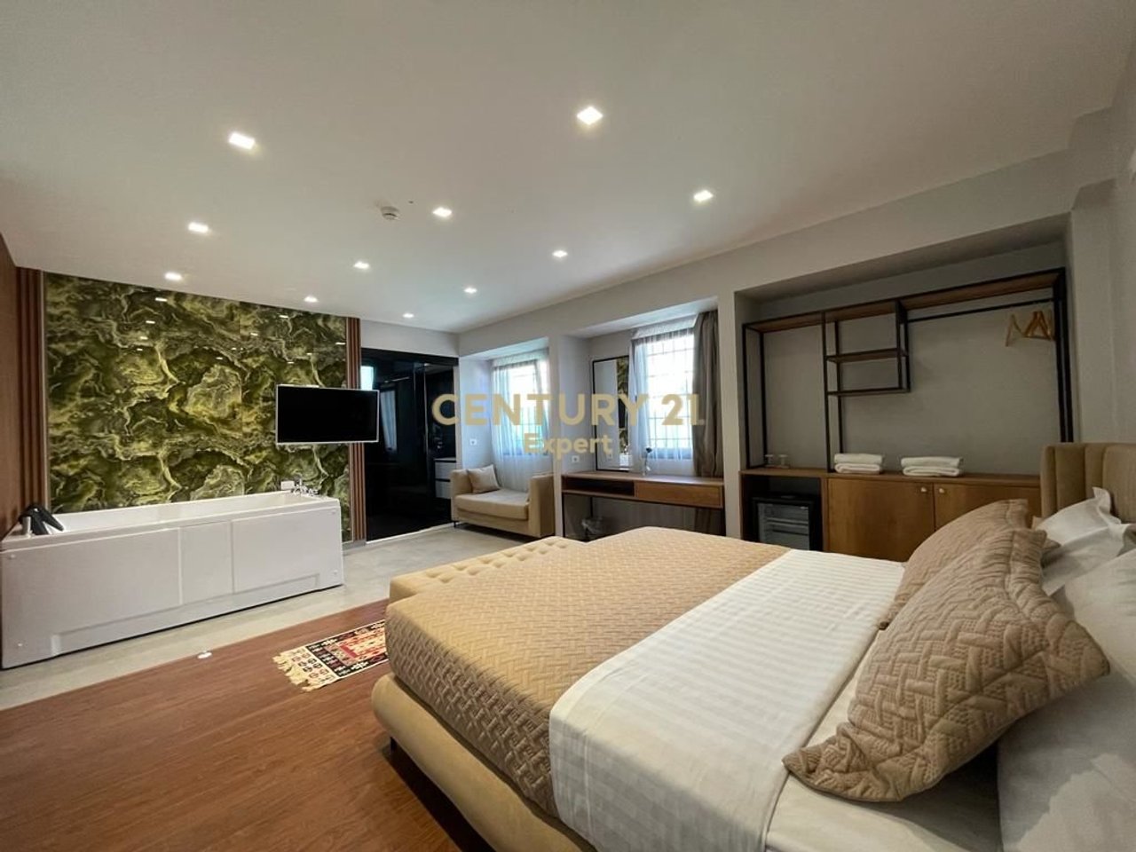 WE RENT HOTEL NEAR THE MORTGAGE, TIRANA!