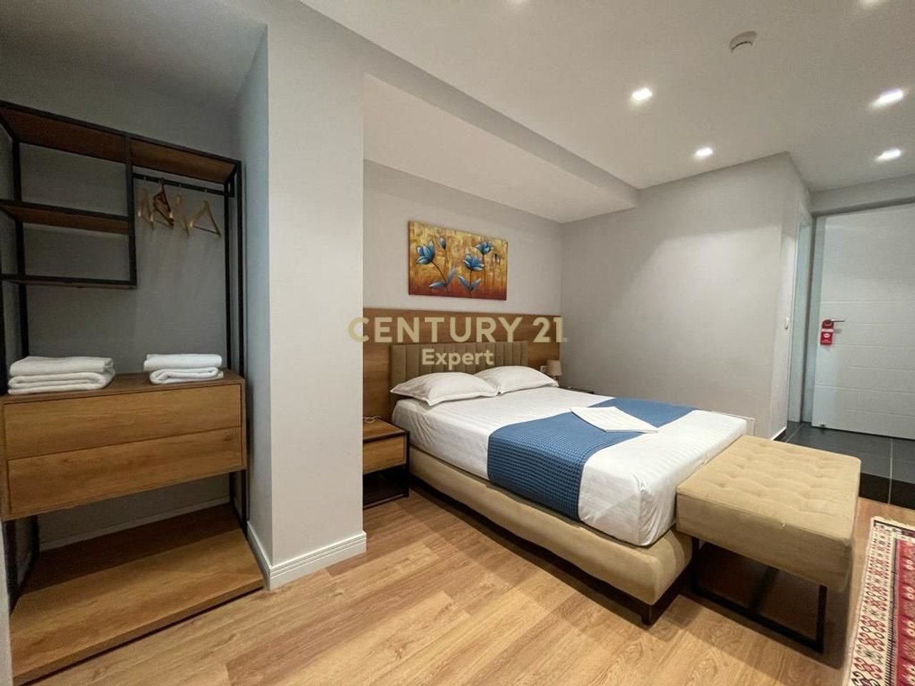 WE RENT HOTEL NEAR THE MORTGAGE, TIRANA!