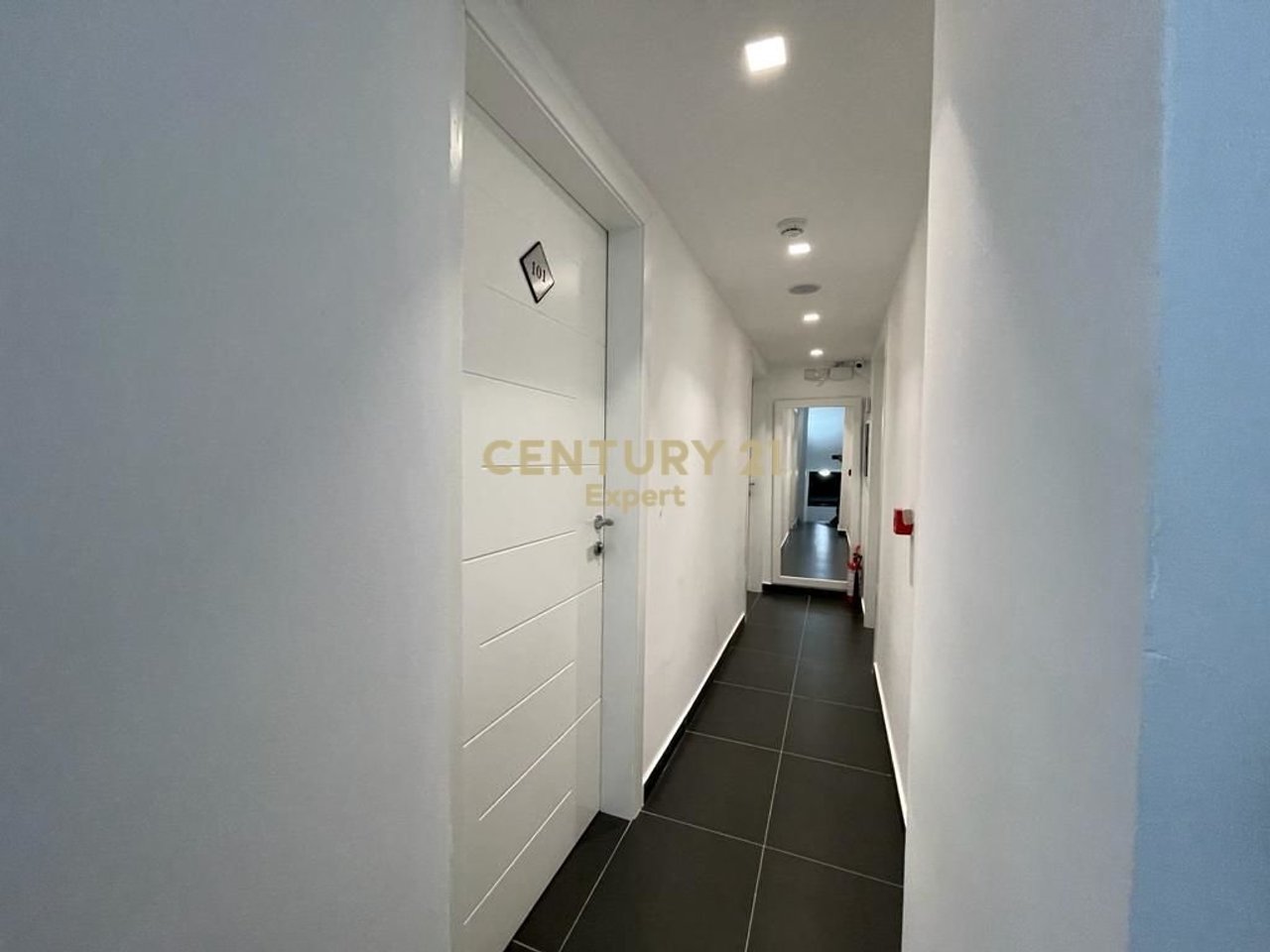 WE RENT HOTEL NEAR THE MORTGAGE, TIRANA!
