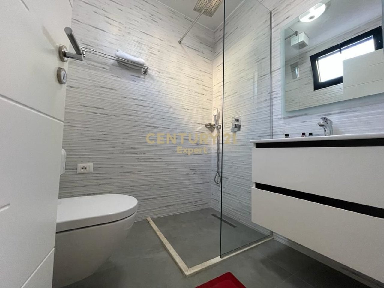 WE RENT HOTEL NEAR THE MORTGAGE, TIRANA!