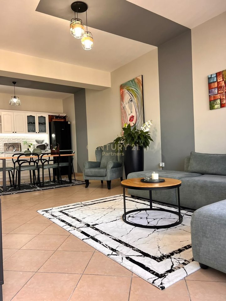 !! SHITET APARTAMENT 2+1 PËRBALLË DELIORGJIT !!