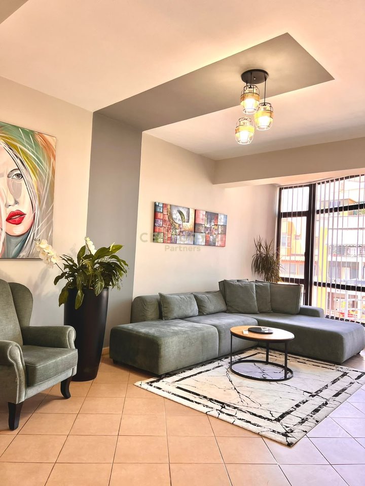 !! SHITET APARTAMENT 2+1 PËRBALLË DELIORGJIT !!