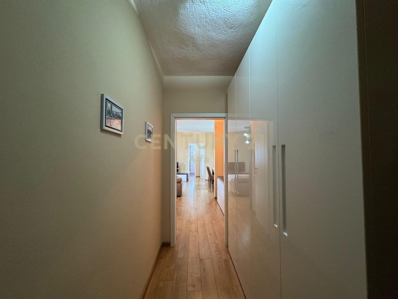 Jepet me qira apartament 1+1 tek Myslym Shyri!