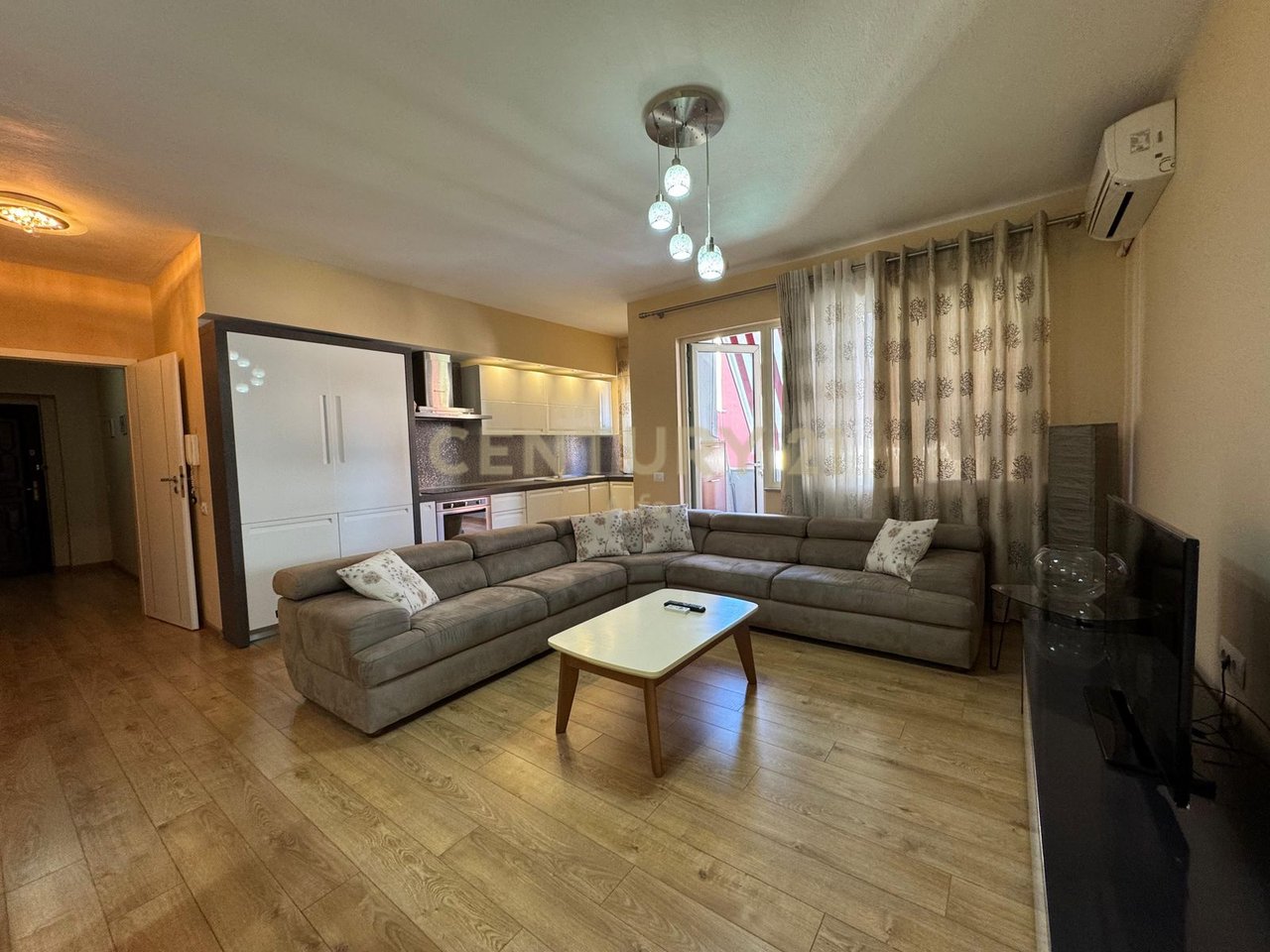 Jepet me qira apartament 1+1 tek Myslym Shyri!