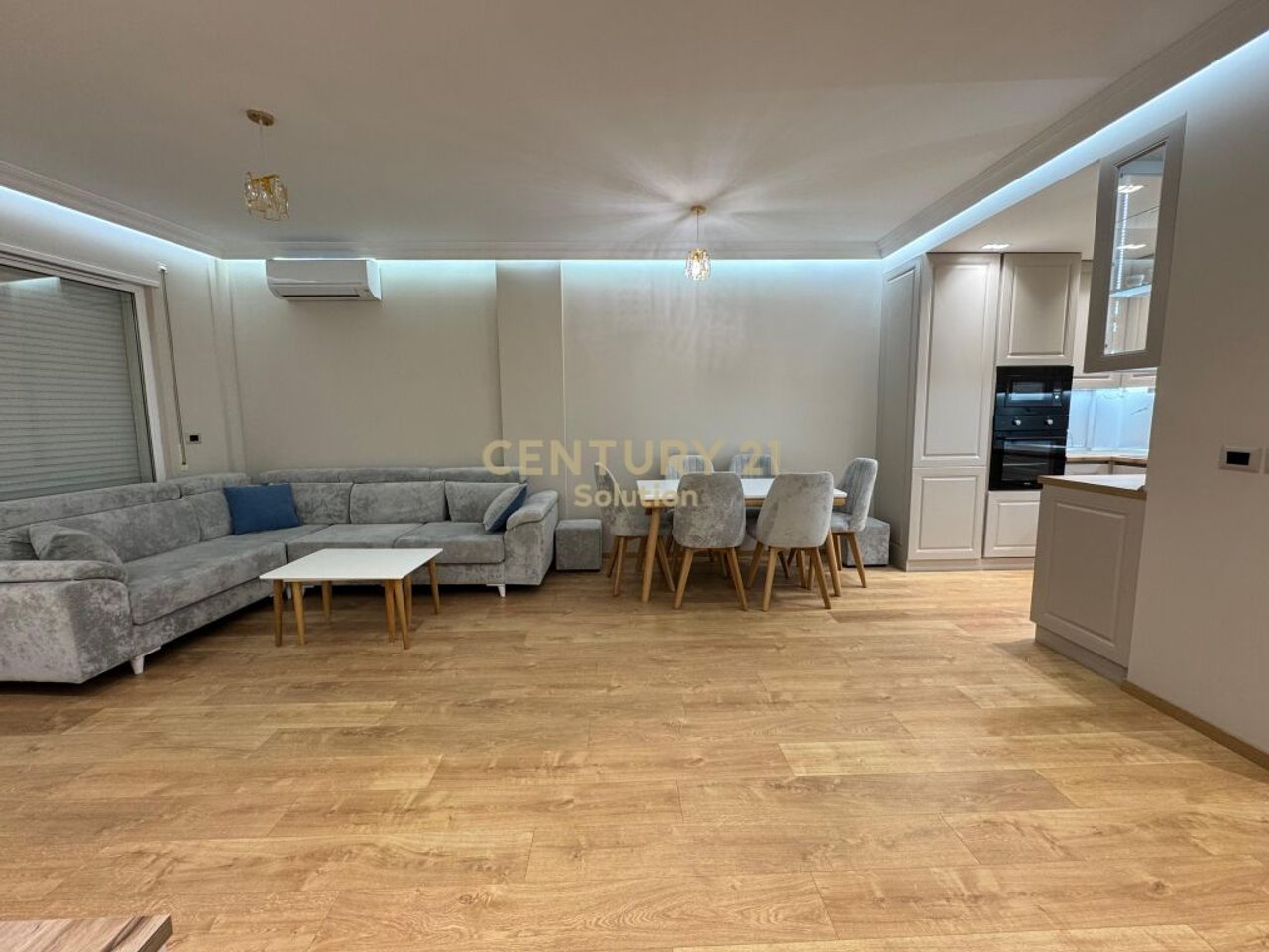 AFFITTIAMO APPARTAMENTO 2+1+2 NELL'AREA DI ASTIR!