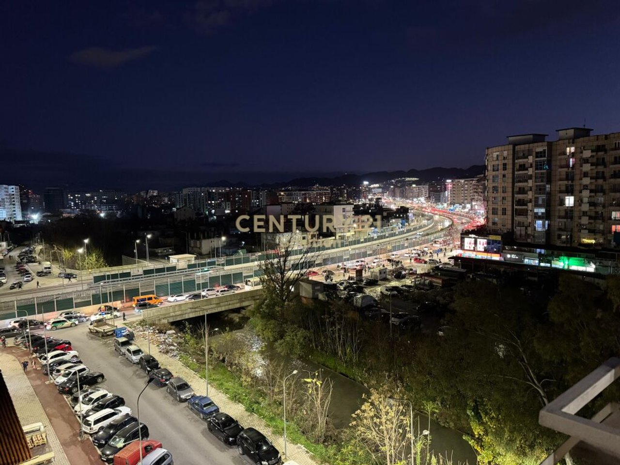 AFFITTIAMO APPARTAMENTO 2+1+2 NELL'AREA DI ASTIR!