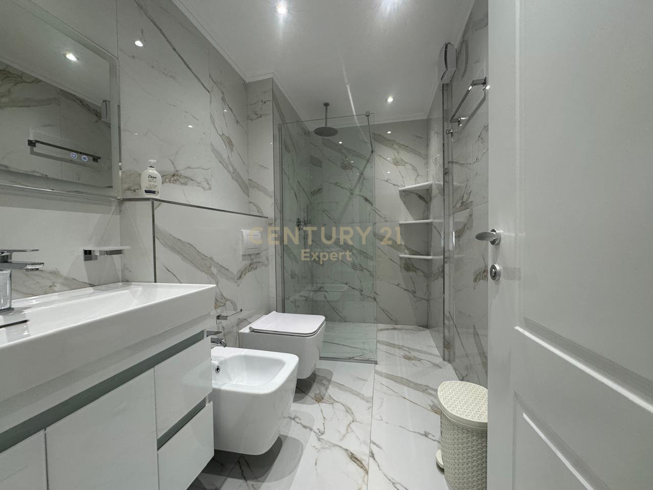 FOR RENT MODERN DUPLEX + PARKING AT DRY LAKE