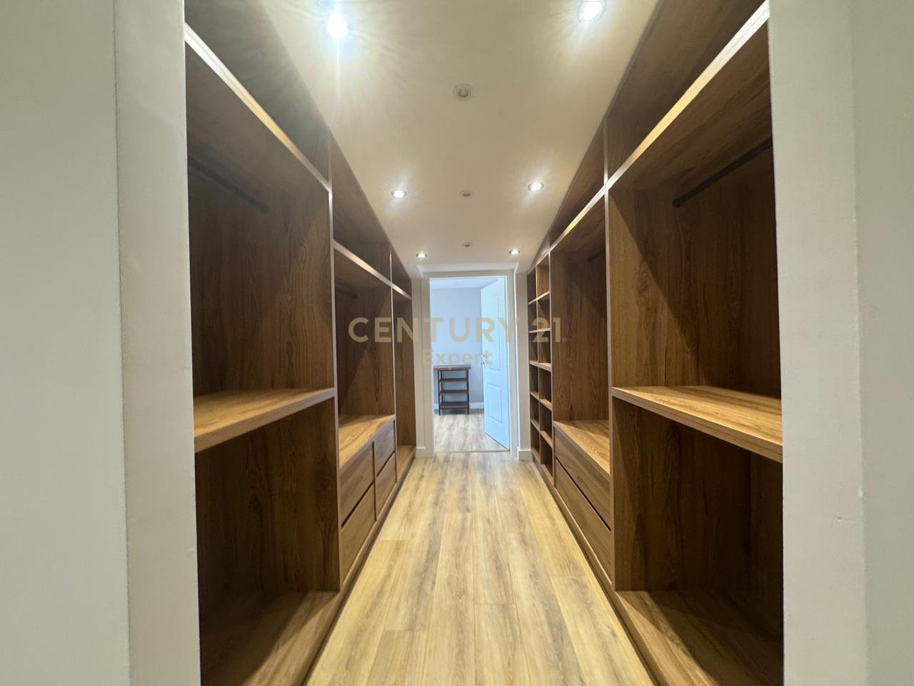 FOR RENT MODERN DUPLEX + PARKING AT DRY LAKE