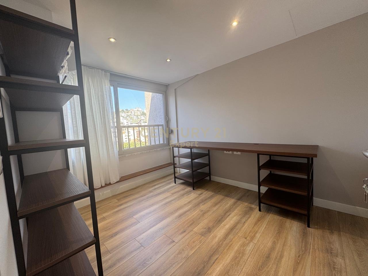 FOR RENT MODERN DUPLEX + PARKING AT DRY LAKE