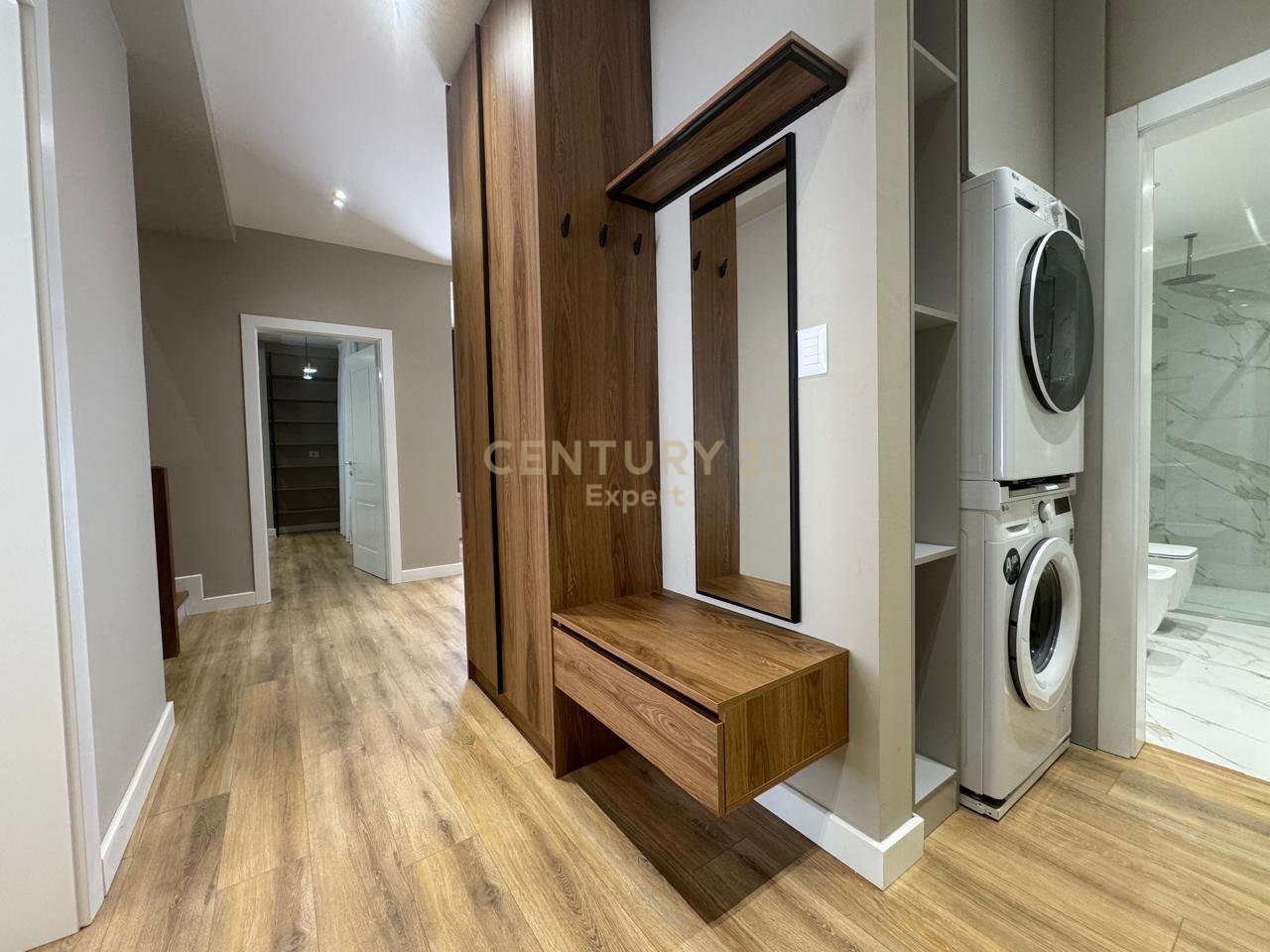 FOR RENT MODERN DUPLEX + PARKING AT DRY LAKE