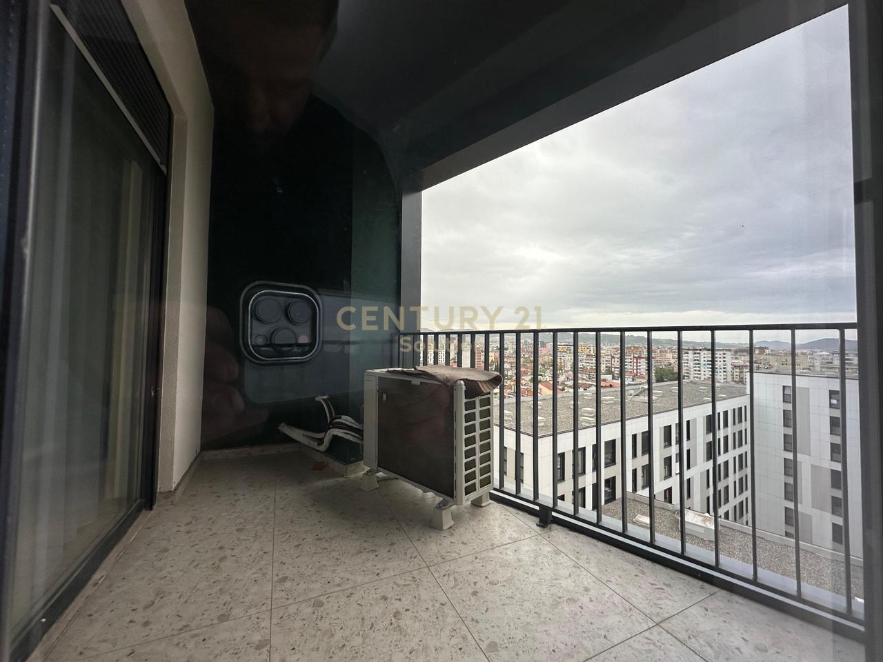 APARTAMENT 2+1+2 +VERANDE PER QIRA PRANE BULEVARDIT TE RI!