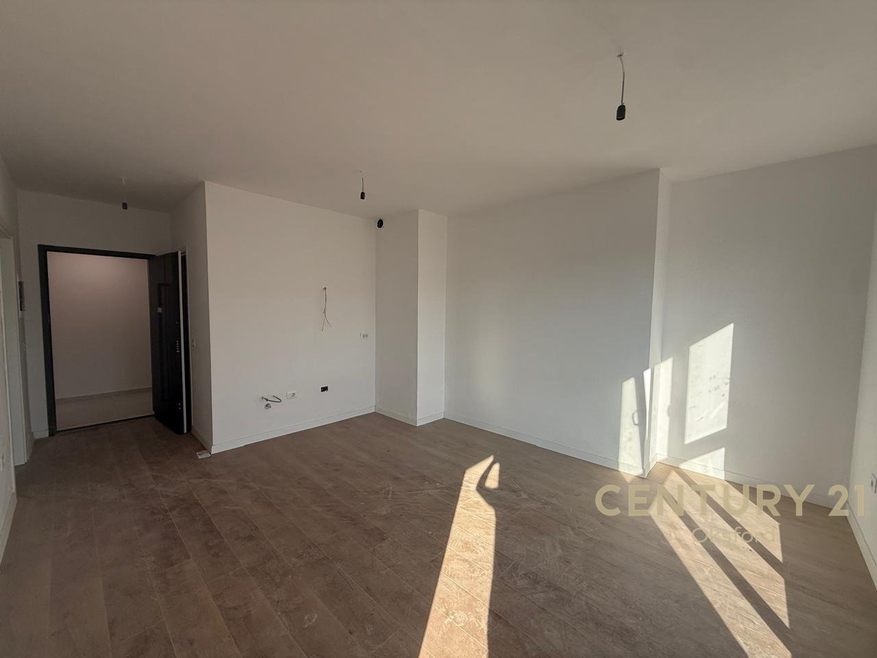 OFFICE SPACE FOR RENT, NEAR THE PARIS MUNICIPALITY!