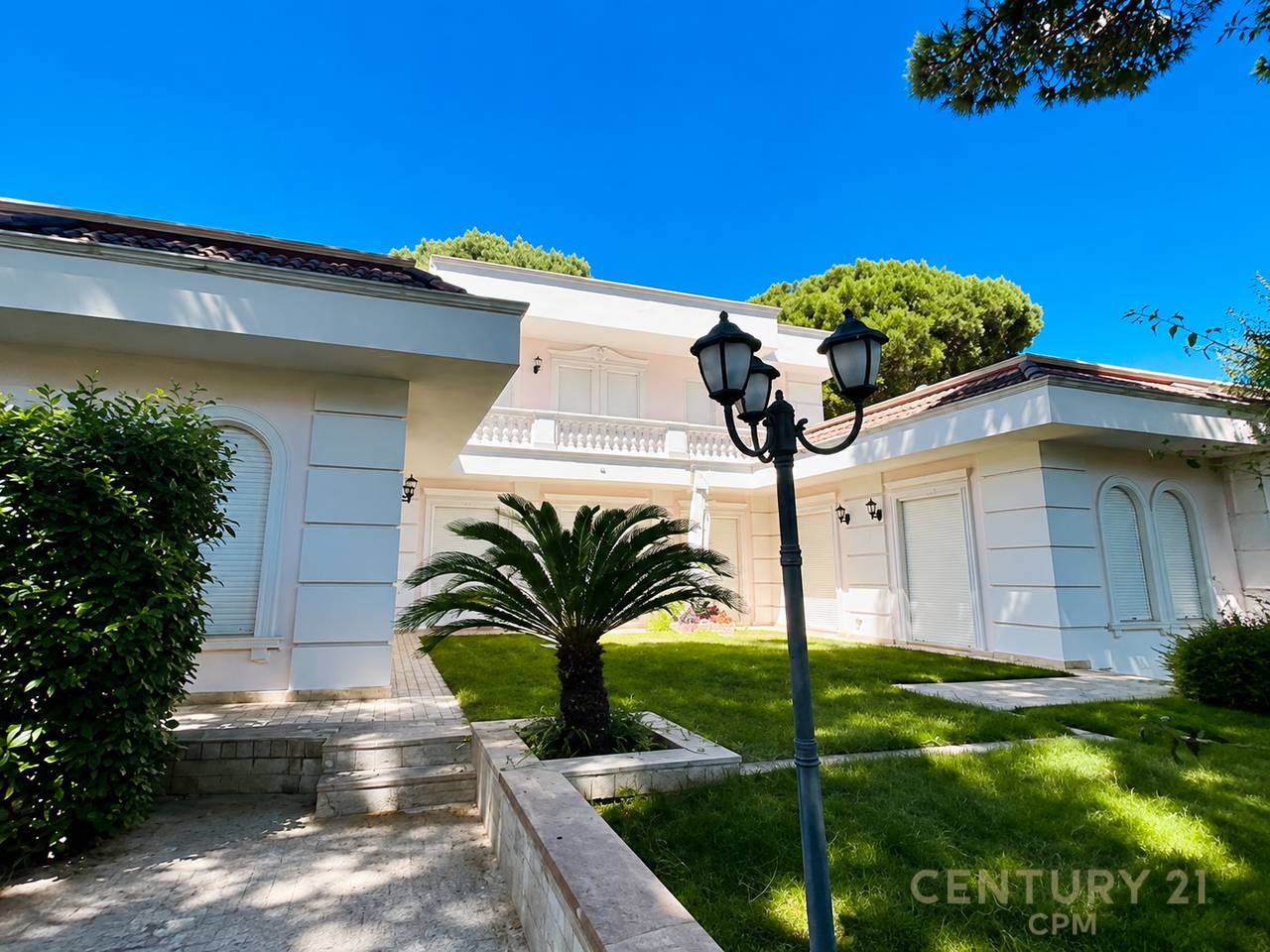 Villa For Sale in Lalzi Bay, Durres - 1,100,000€ | 415 m²