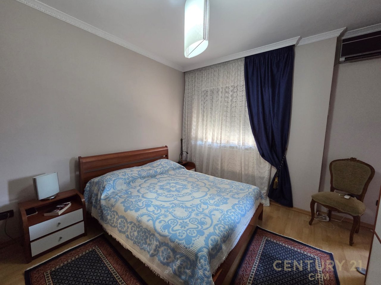 APARTMENT 1+1 FOR RENT AT THE PARIS COMMUNE!
